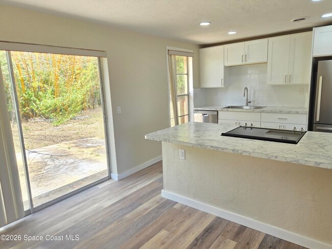 Building Photo - 39 E Azalea Cir