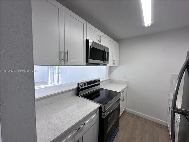 Primary Photo - 6090 W Flagler St
