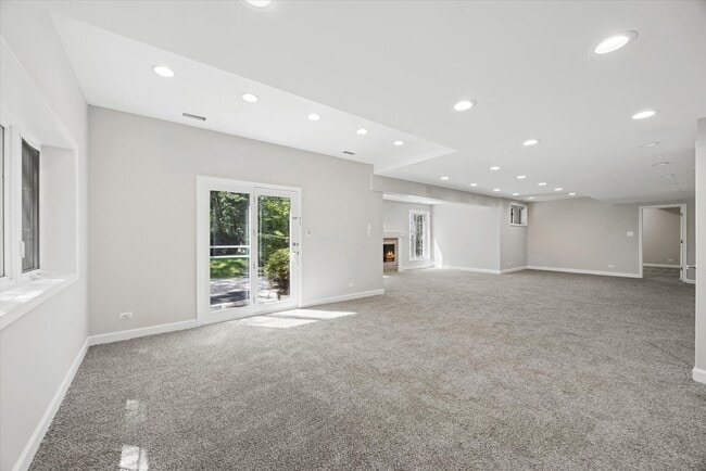 Building Photo - 9336 Falling Waters Dr W