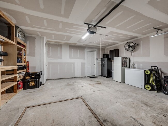 Building Photo - 313 Foxtrot Ter