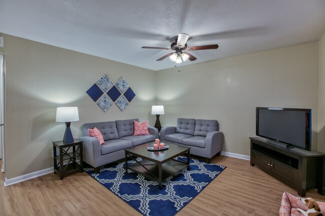 Building Photo - Miccosukee Arms