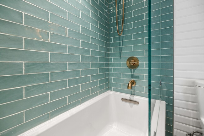 Building Photo - 1200 Gough St