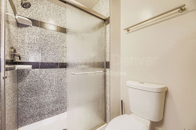 Building Photo - 6930 E Briarwood Dr