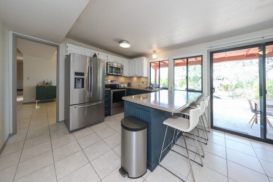 Building Photo - 6532 N Burro Creek Pl