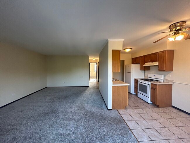 Building Photo - 1077 Dickens Way