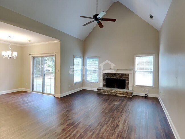 Building Photo - 5626 Fallsbrook Knoll