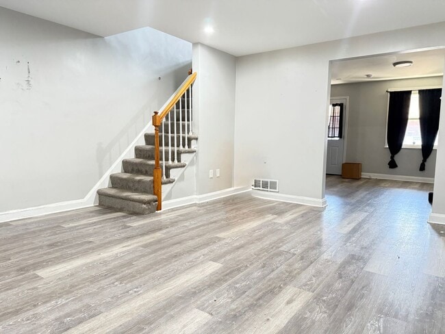 Building Photo - Three Bedroom home in Dundalk