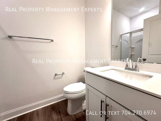 Building Photo - 5027 Layman Dr