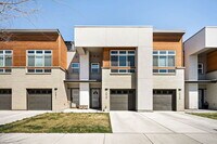 Building Photo - 2869 W Parkside Pl