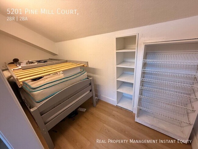 Building Photo - 5201 Pine Mill Ct