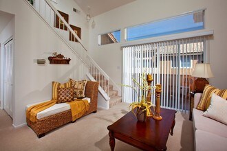 Las Palmas Fullerton Ca Apartment Finder Building Photo Las Palmas