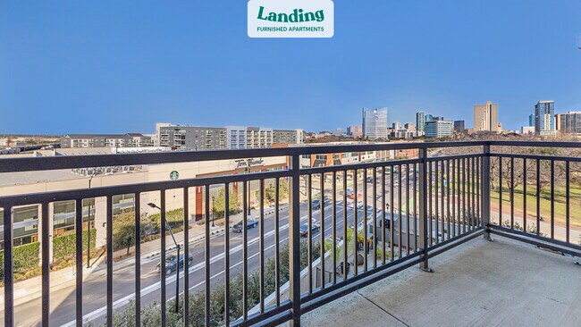 Building Photo - 900 Matisse Dr
