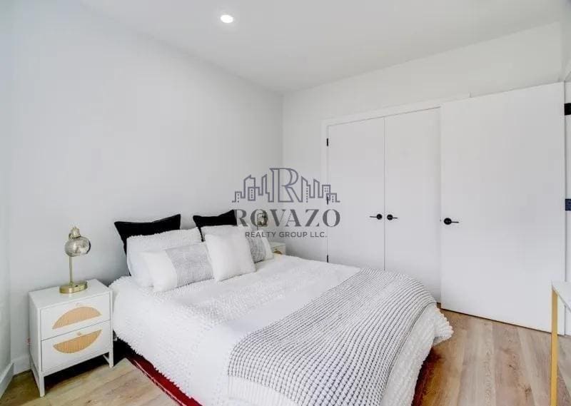 Building Photo - 486 Market St