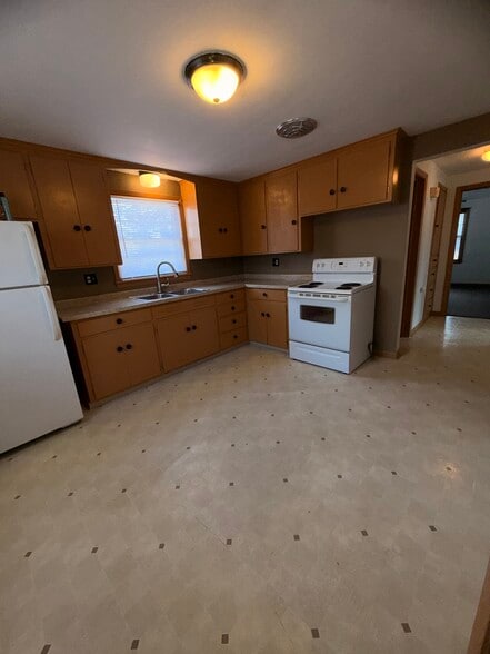 Building Photo - 741 Appleton Rd