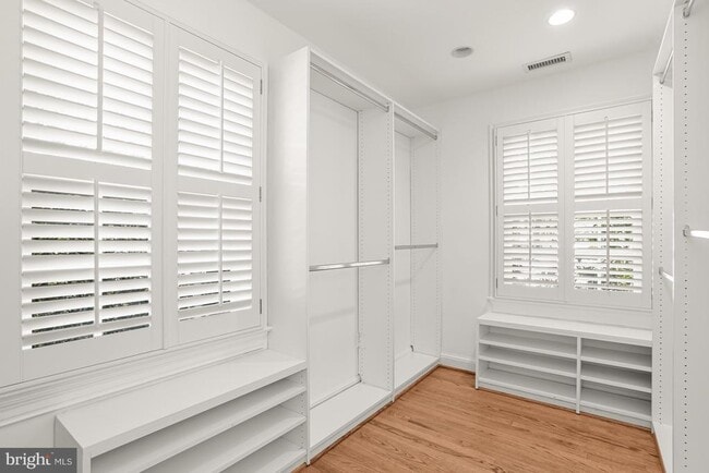 Building Photo - 4810 Rockwood Pkwy NW