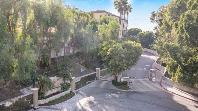 Private, yet close to all - 5220 Premiere Hls Dr