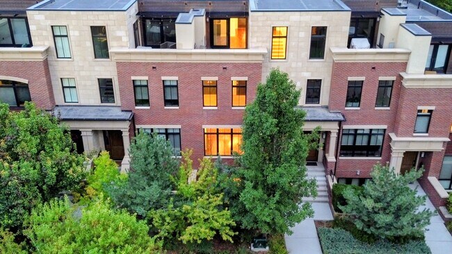 Primary Photo - 350 Garfield St