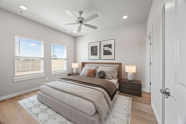 Building Photo - 1801 SW Poigai Wy