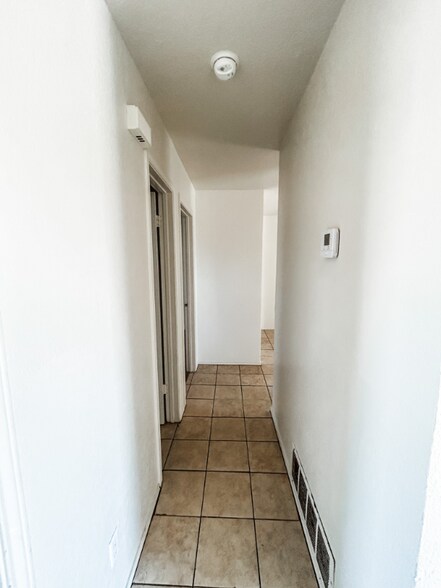 Building Photo - 1808 Windward Dr