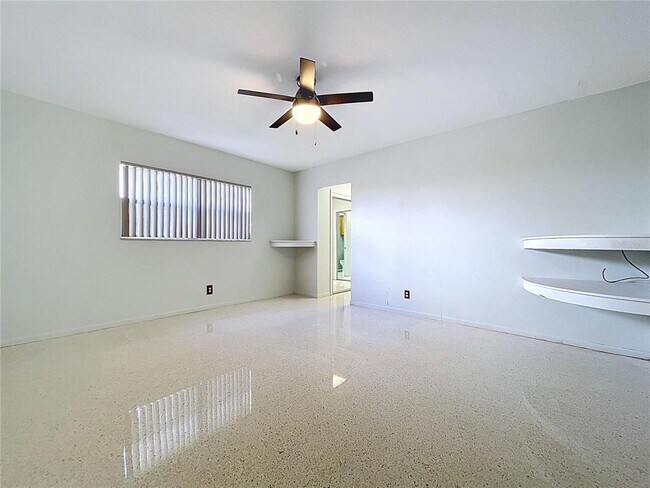 Building Photo - 1601 Riverhills Dr