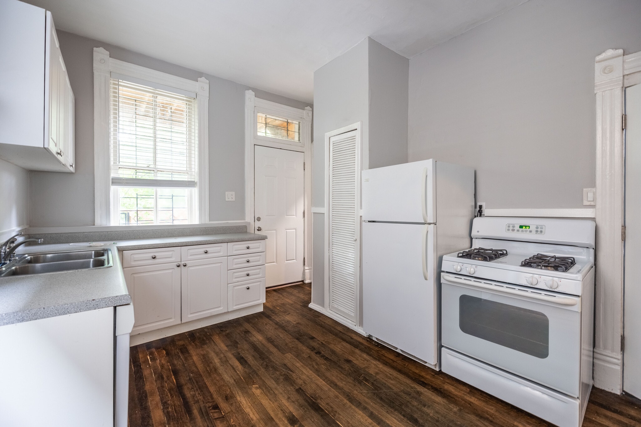 Building Photo - 2031 W Moffat St