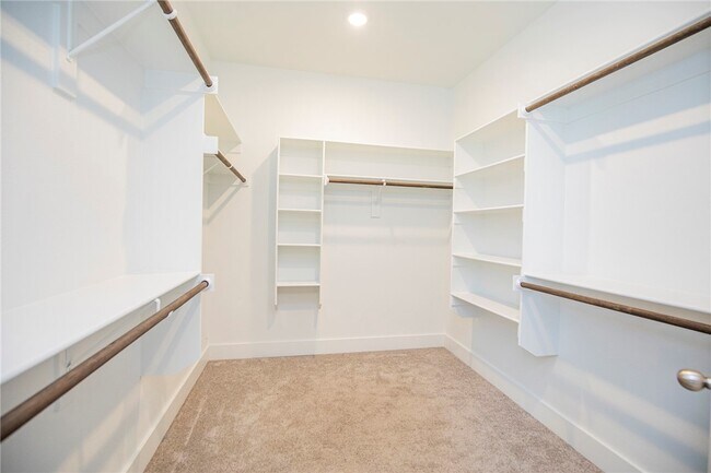 Building Photo - 2659 N Justin Dr