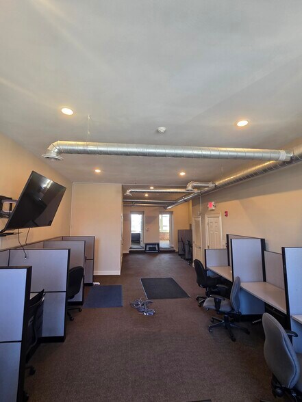 Office Furniture can be removed prior to occupancy. - 809A N Salina St