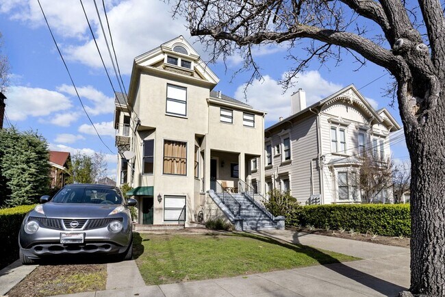 Building Photo - 1529 Union St