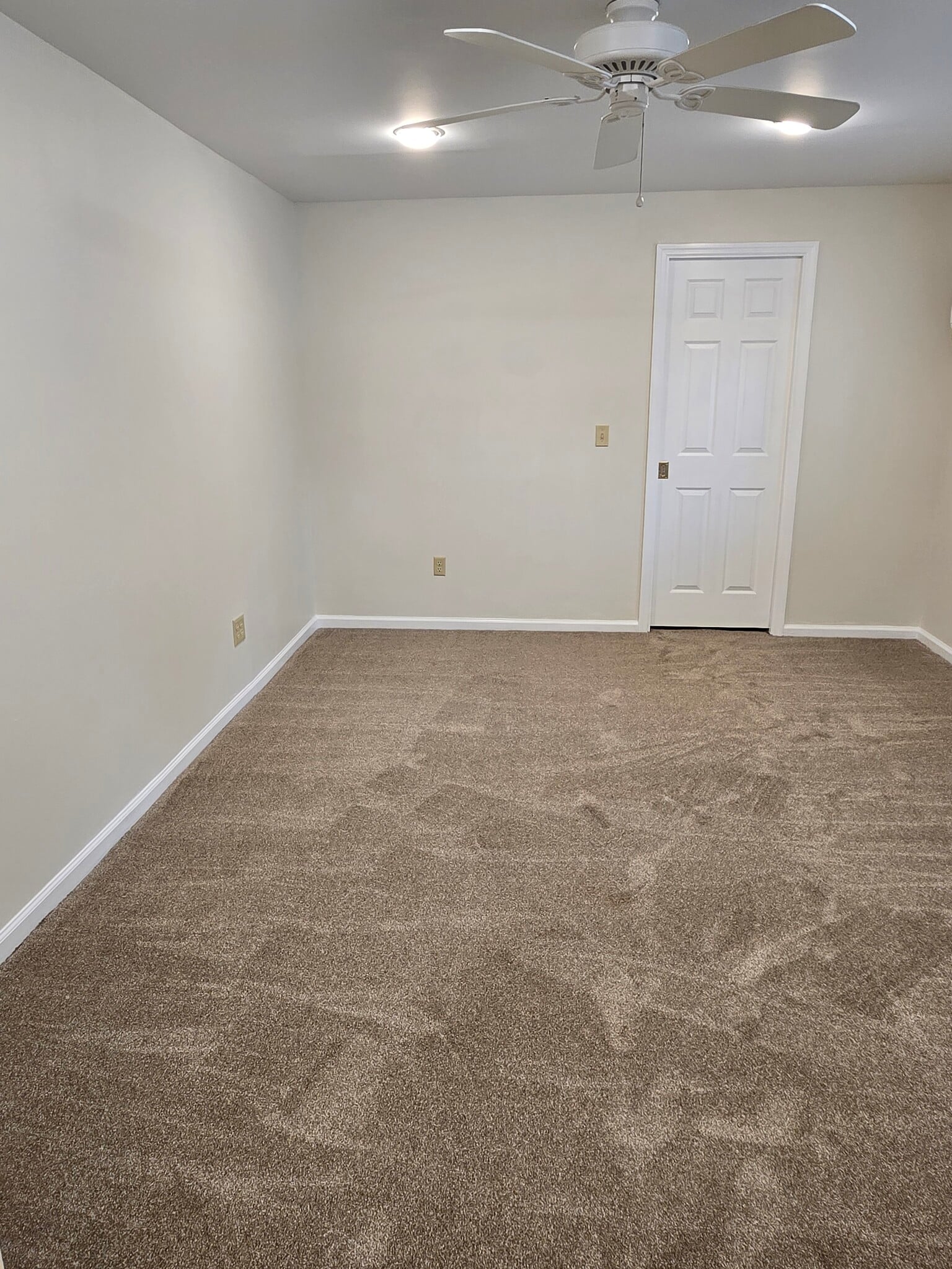 Building Photo - 7 Bedford Dr