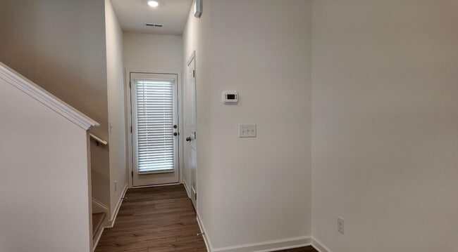 Building Photo - 136 Market St