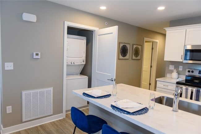 Building Photo - 1282 Lehigh Station Rd