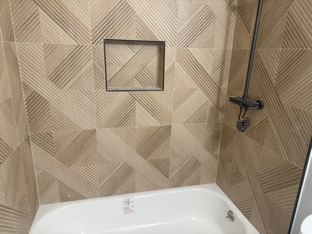 Building Photo - 624 G St SW