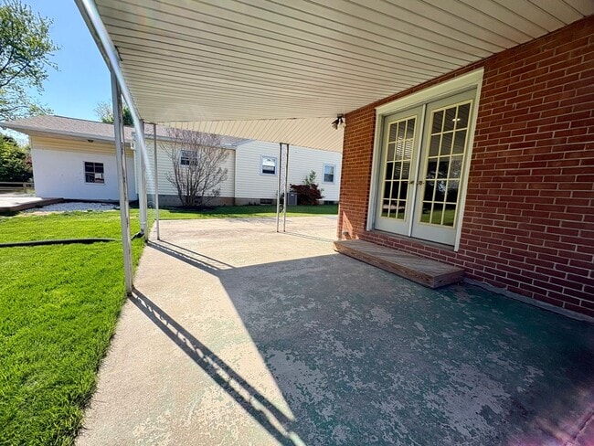 Building Photo - 2 Bedroom Rancher Available in Hershey!