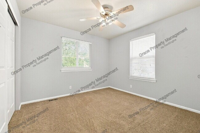 Building Photo - 13937 Ivy St