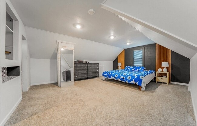 Building Photo - 5934 Deering Ave