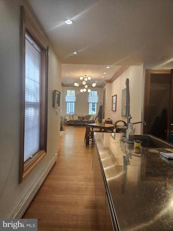 Building Photo - 2402 Lombard St