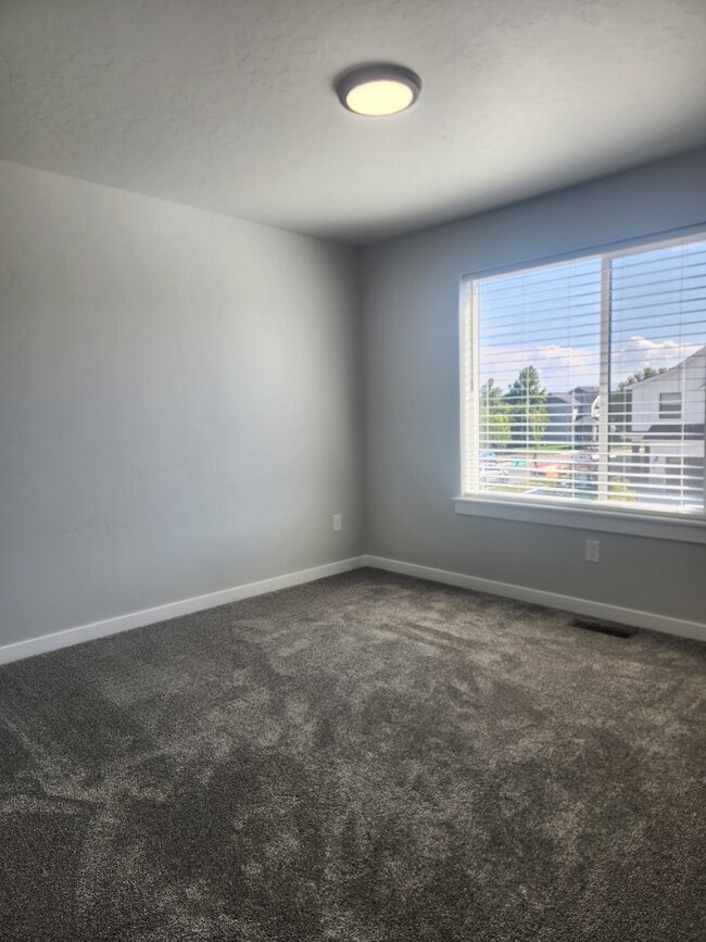 Building Photo - 1967 S Saltbrush Wy