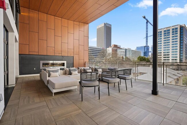 Building Photo - 775 Juniper St NE