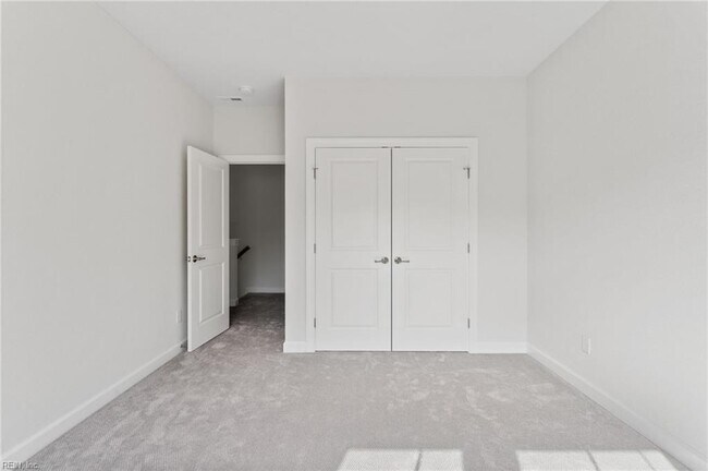 Building Photo - 2259 Sanibel Ln