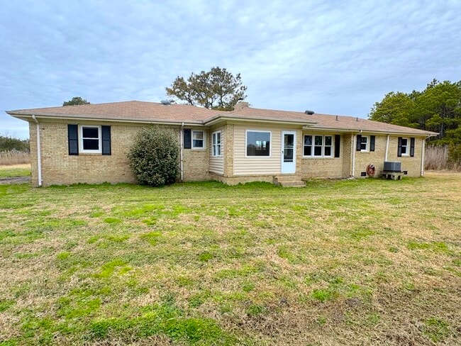 Building Photo - 1301 Munden Rd