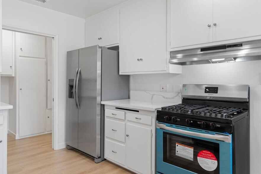 Building Photo - 237 Belmont Ave