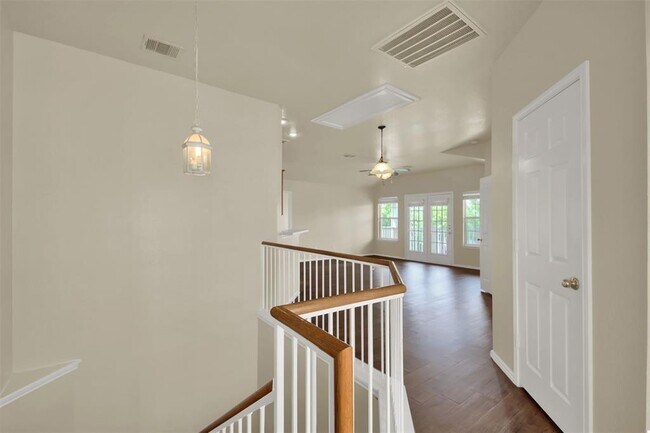 Building Photo - 1900 Scofield Ridge Pkwy