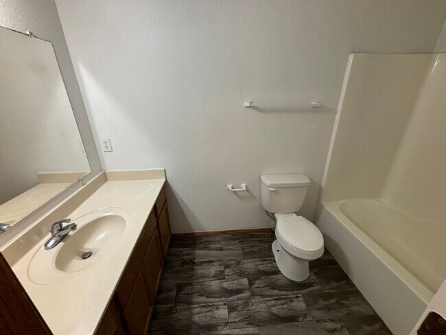 Building Photo - 2929 Meridian Pl