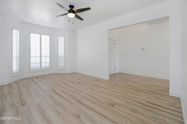 Building Photo - 918 Bellacumbre Dr