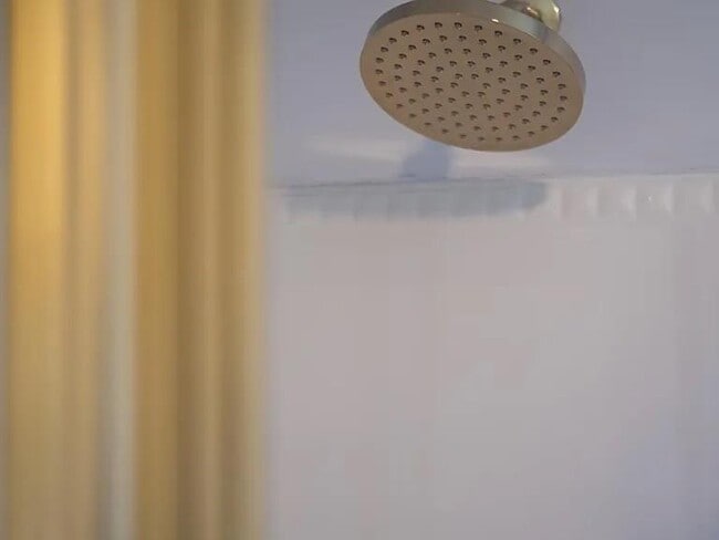 Building Photo - 262 Woodhill Rd