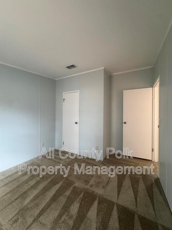 Building Photo - 913 Saddlewood Blvd