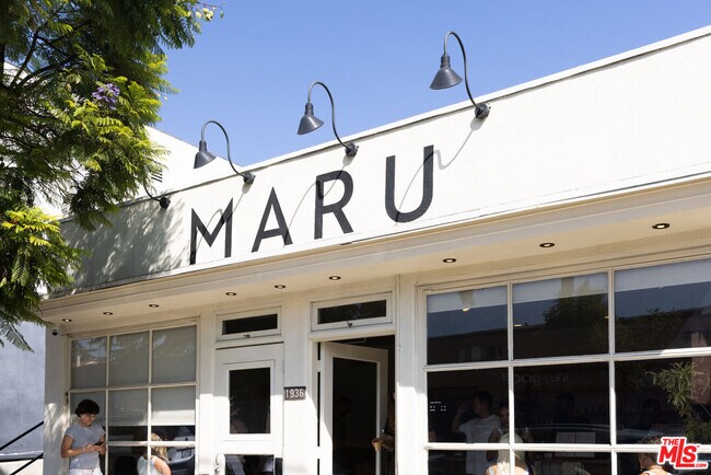 Building Photo - 2020 Mayview Dr