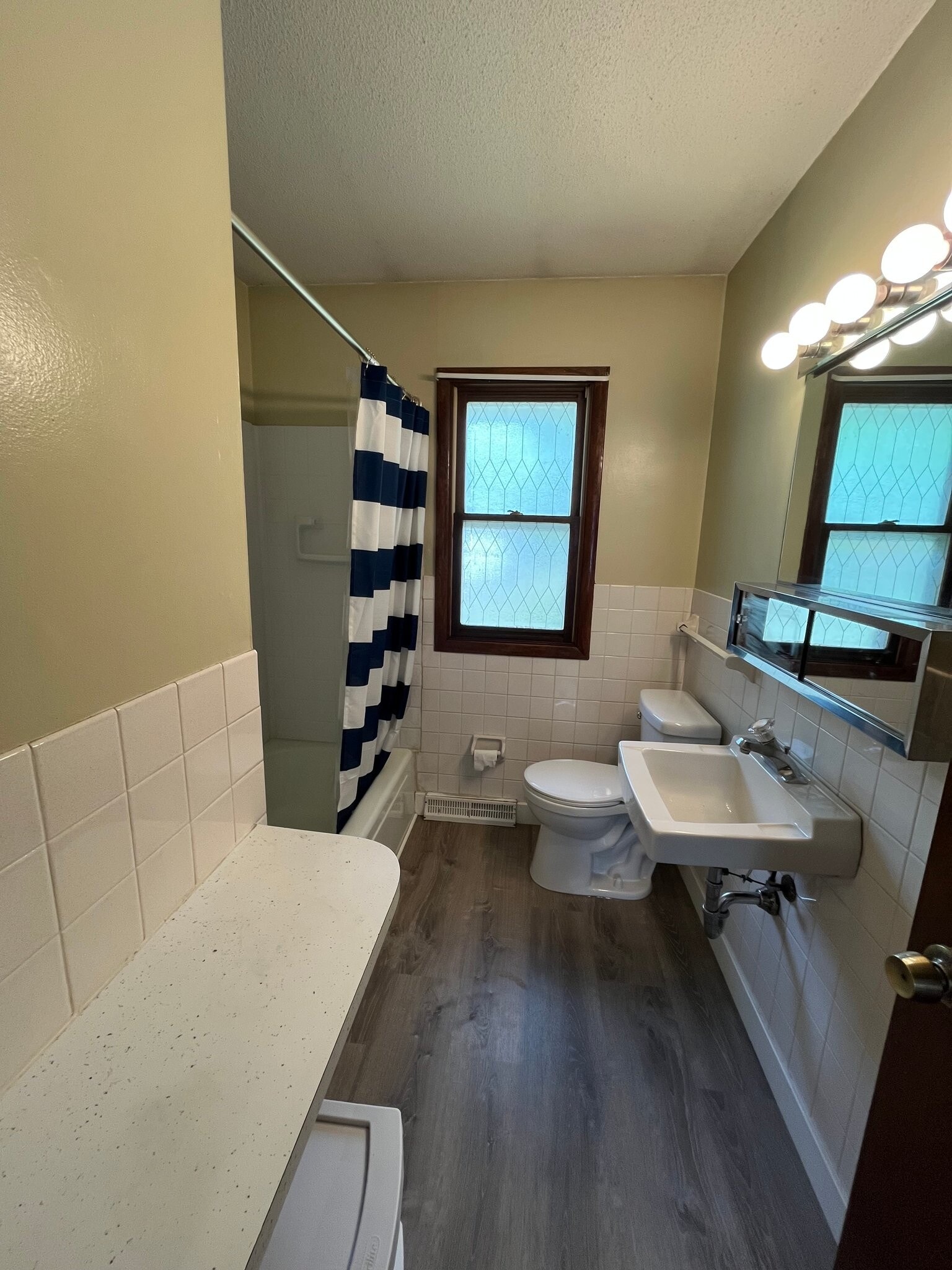 Building Photo - 807 Elm Creek Cir