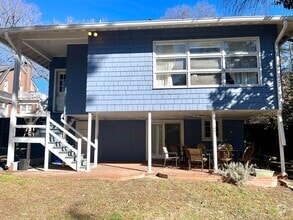 Building Photo - 414 Pittsboro St