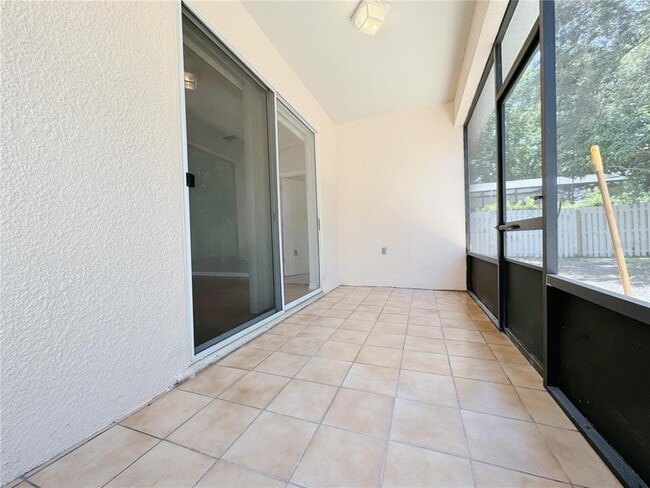Building Photo - 5004 Alavista Dr